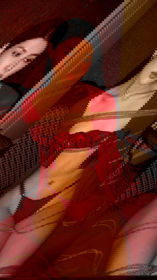 ayguldavlletova image ~ Altpins