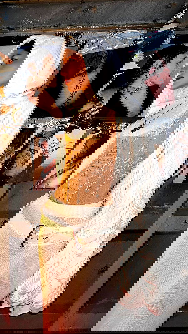 ayguldavlletova image ~ Altpins