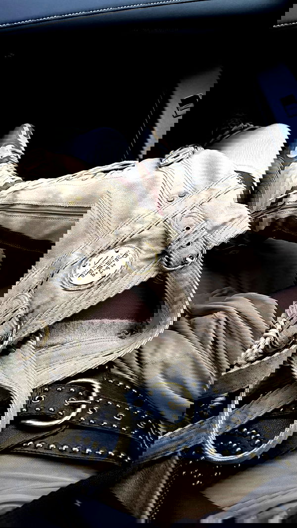 ayguldavlletova image ~ Altpins