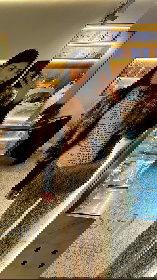 ayguldavlletova image ~ Altpins