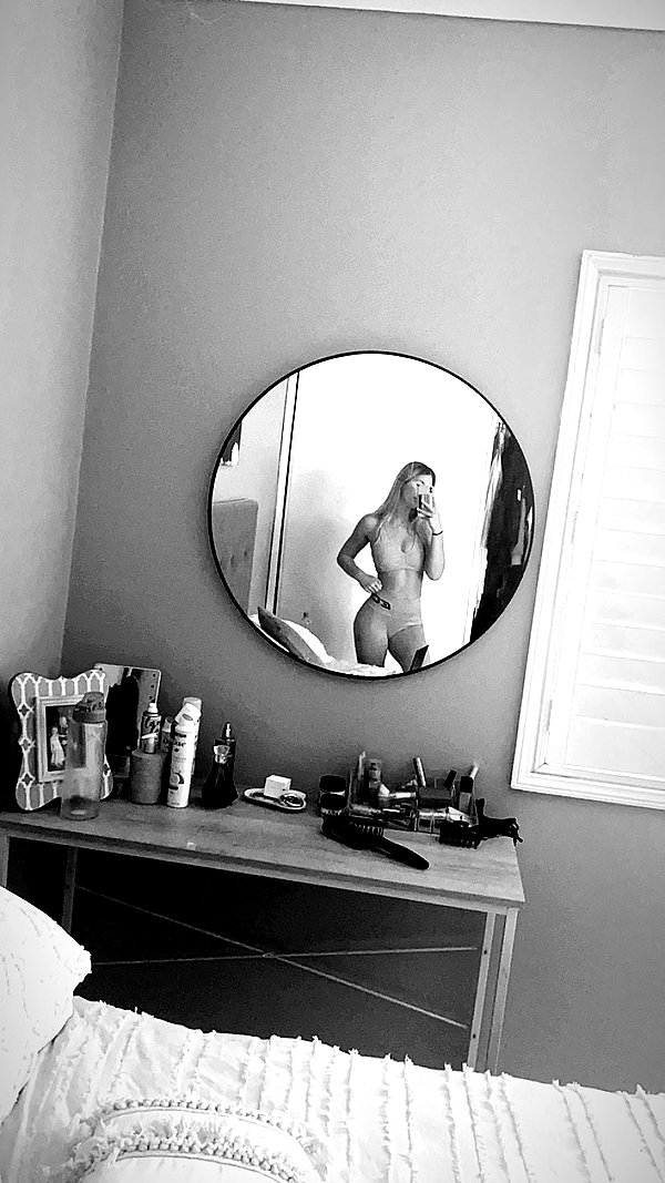 bella.mccafferty instagram image archive image