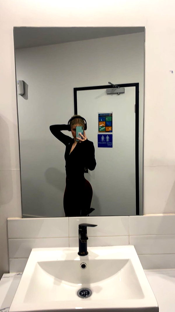bella.mccafferty instagram image archive image