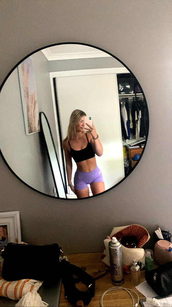 bella.mccafferty instagram image archive image