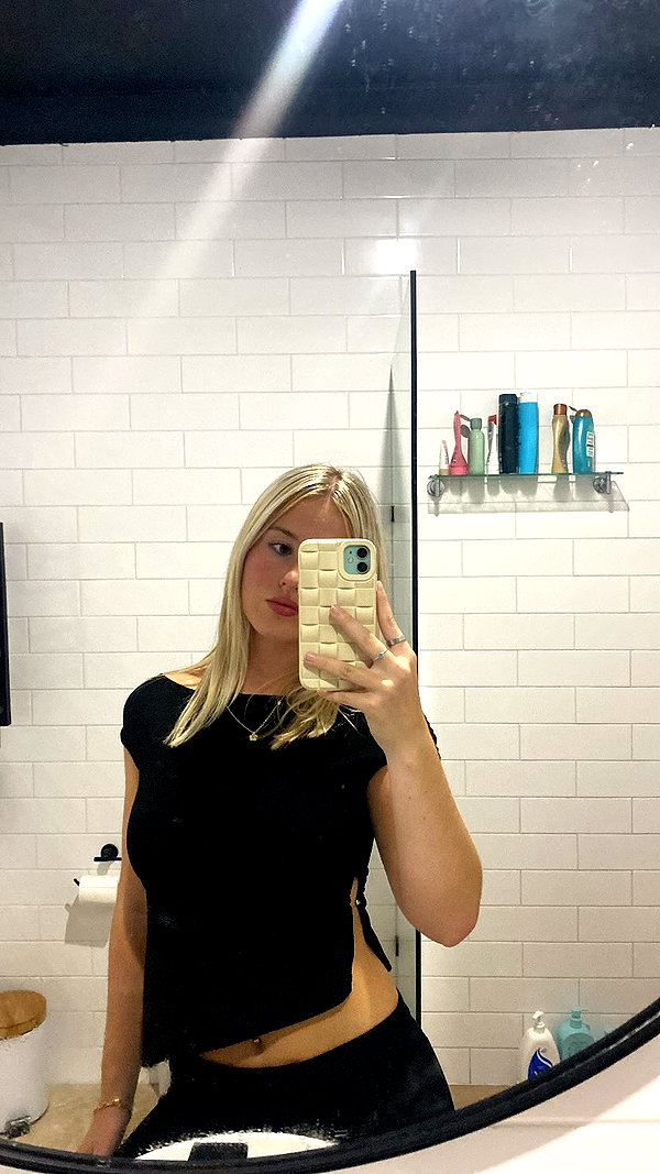 bella.mccafferty instagram image archive image