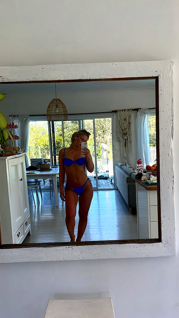 bella.mccafferty instagram image archive image