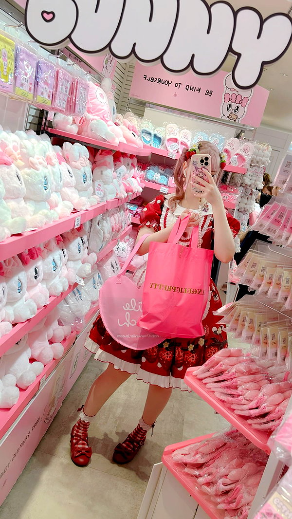 bunny_alina_kim instagram image archive image