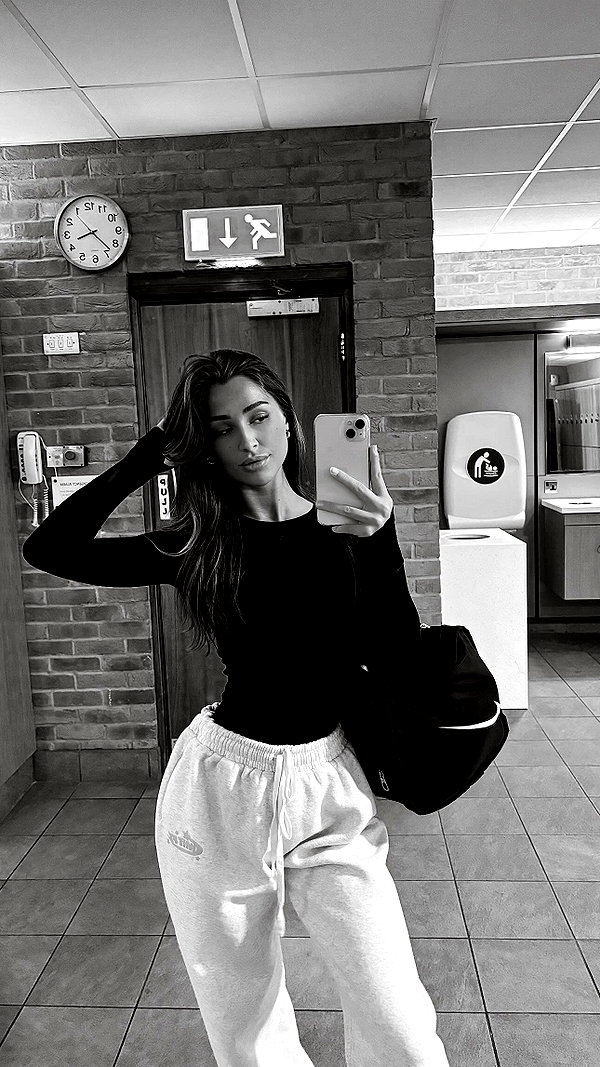 callieebullough instagram image archive image