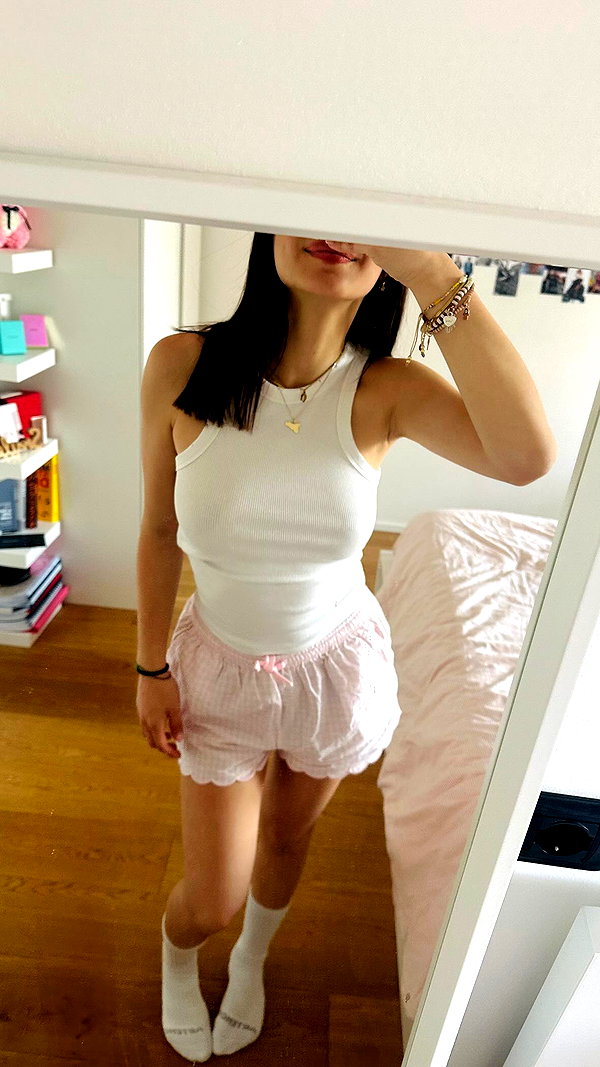 carla.famulari instagram image archive image