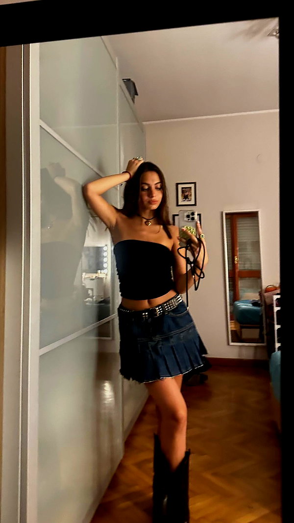 carla.famulari instagram image archive image
