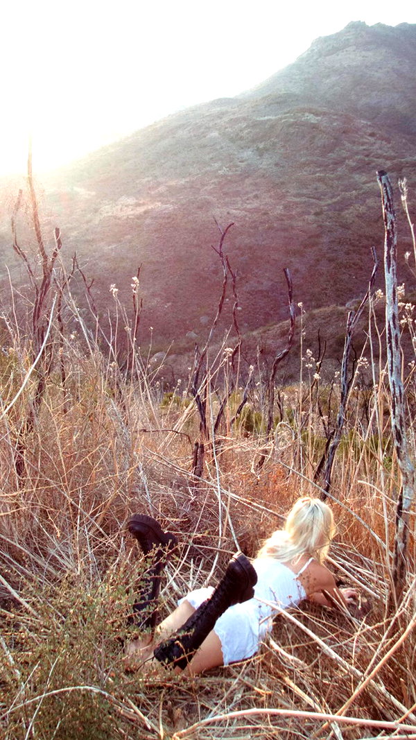 ch111oe instagram image archive image