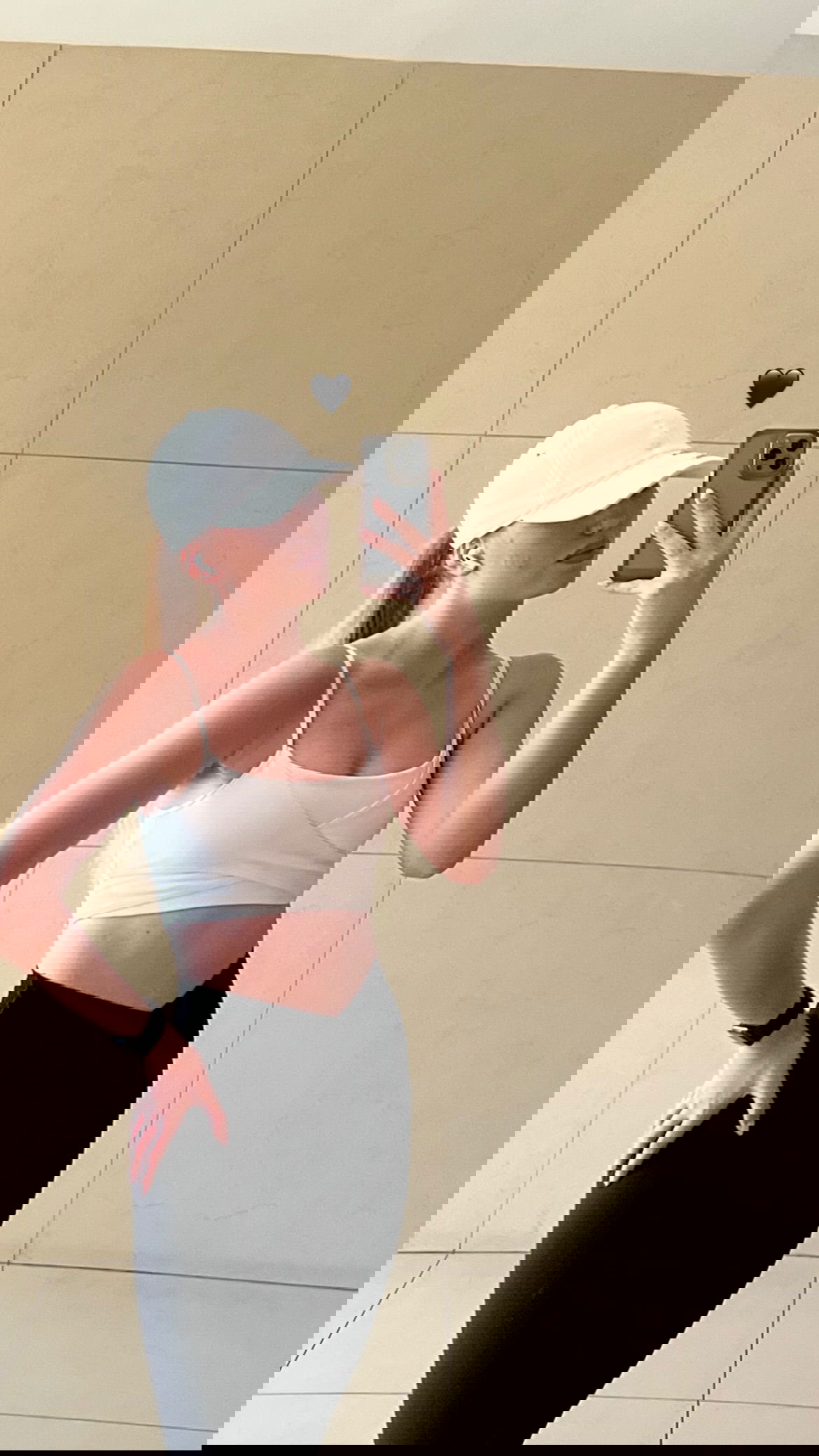 dana_ratushany instagram image archive image