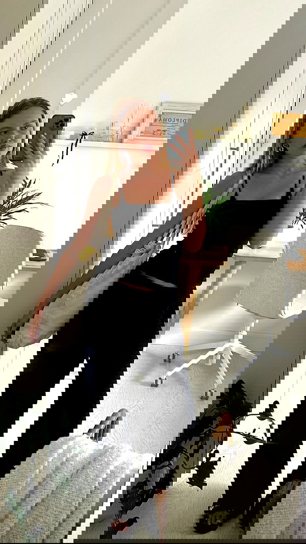 dana_ratushany image ~ Altpins