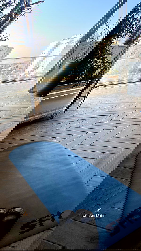 dana_ratushany image ~ Altpins