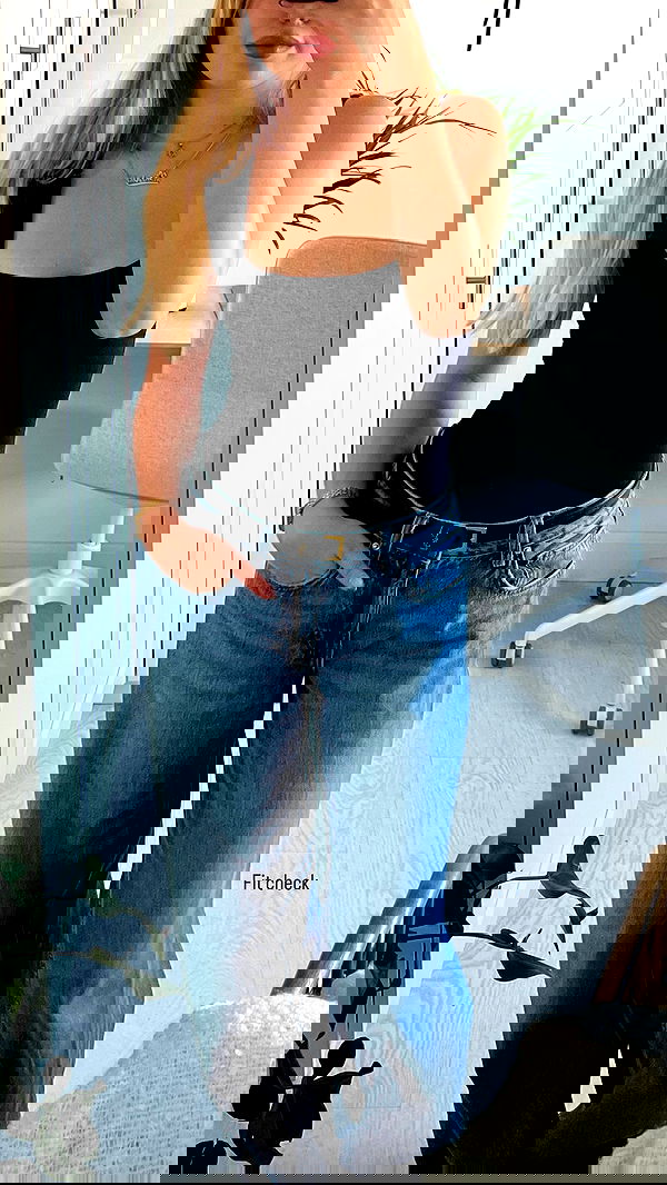 dana_ratushany image ~ Altpins