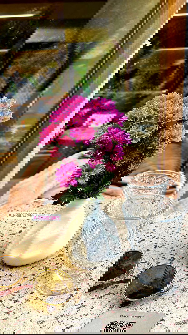 dana_ratushany image ~ Altpins