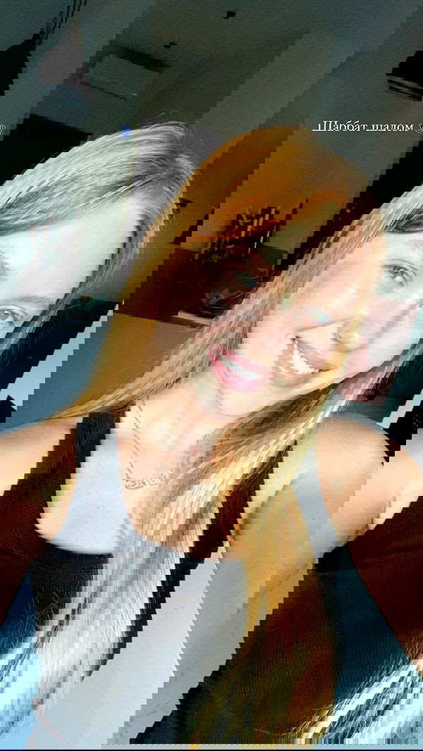 dana_ratushany image ~ Altpins