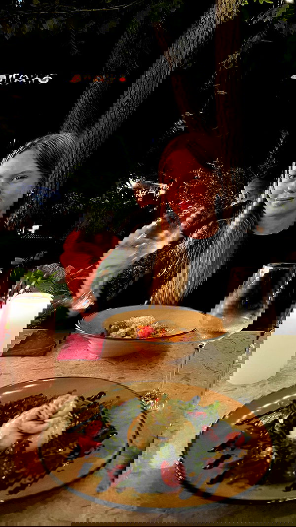 dana_ratushany image ~ Altpins