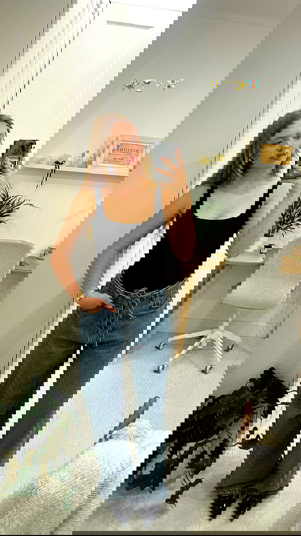 dana_ratushany image ~ Altpins