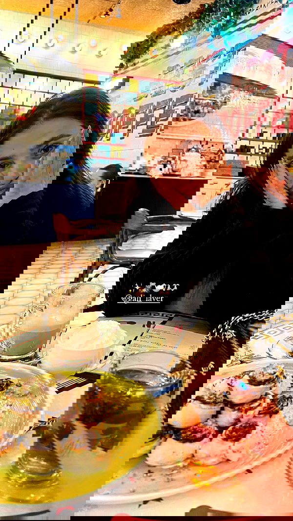 dana_ratushany image ~ Altpins