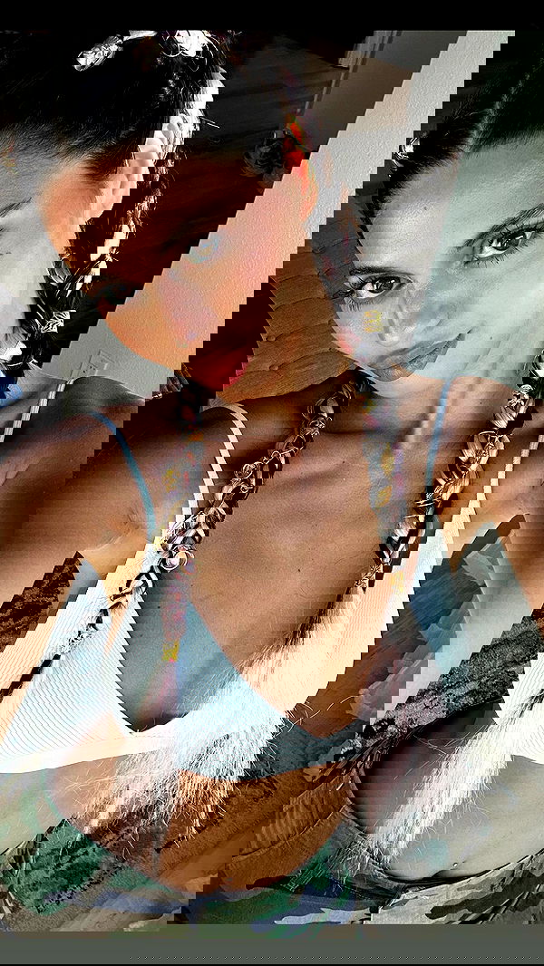 daniel_shallom image ~ Altpins