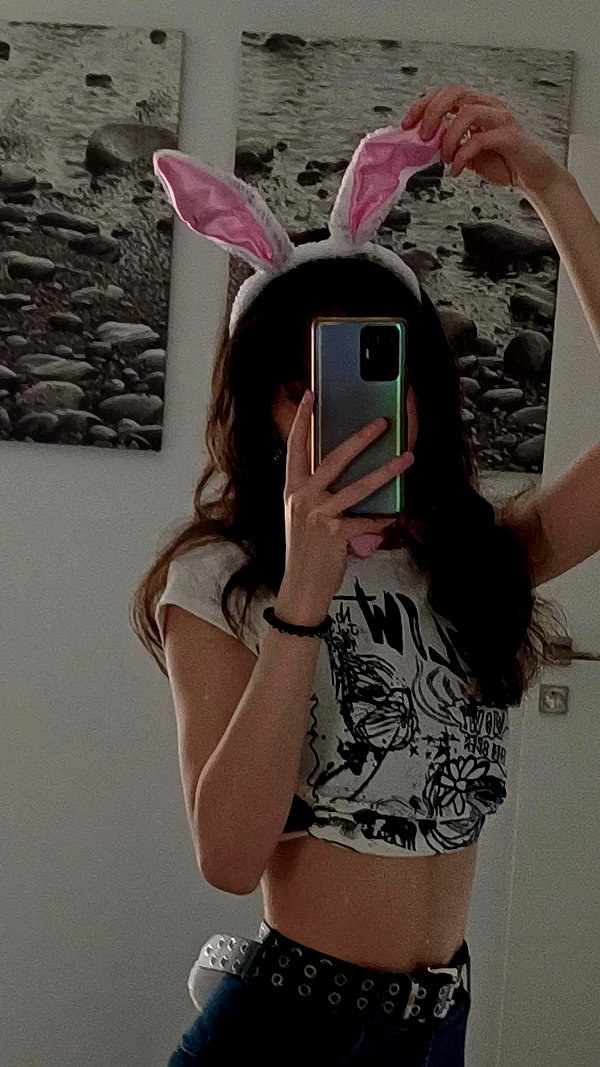 daniela.pritika instagram image archive image
