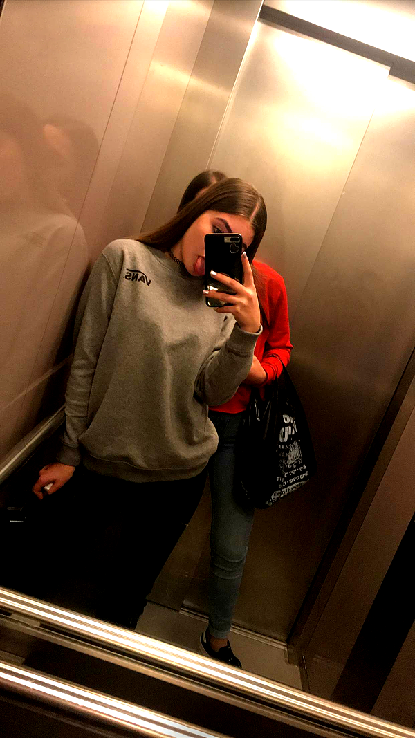 daniella_zeldis instagram image archive image