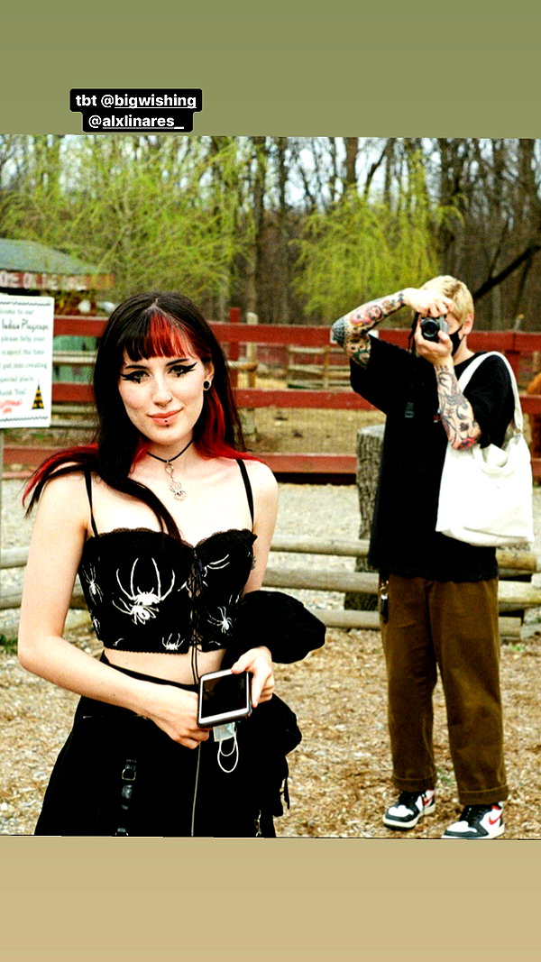 deadgjrl deadgjrl archive image