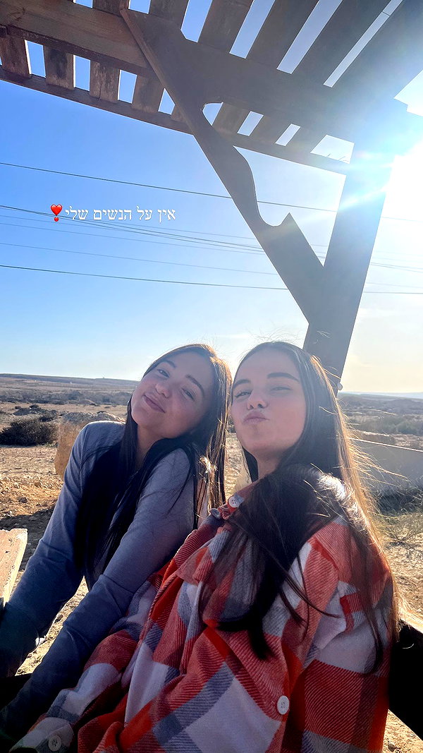 denika._.brandis instagram image archive image