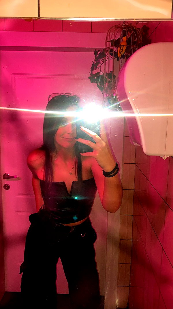 elika_shev instagram image archive image