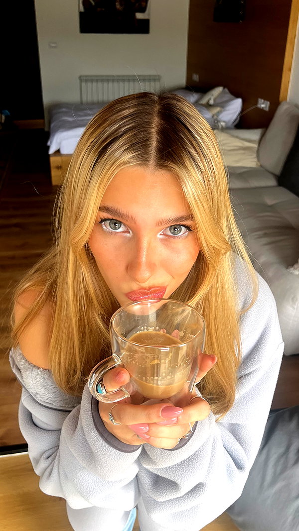 ella_netzer8 instagram image archive image