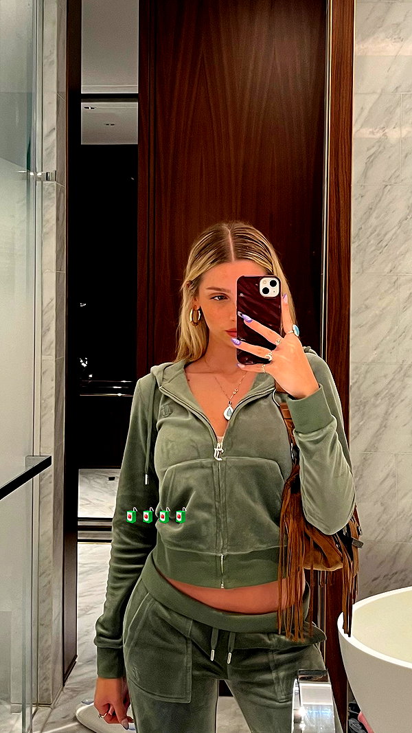 ella_netzer8 instagram image archive image