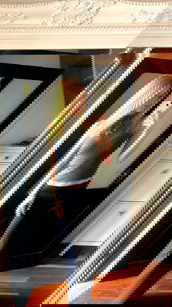 ellamwatts_ ellamwatts_ archive image