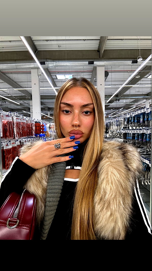 elymexx instagram image archive image