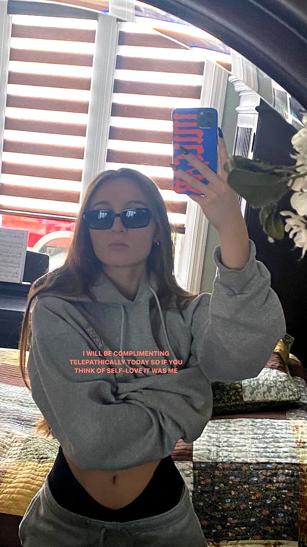 emiliawesolowski instagram image archive image