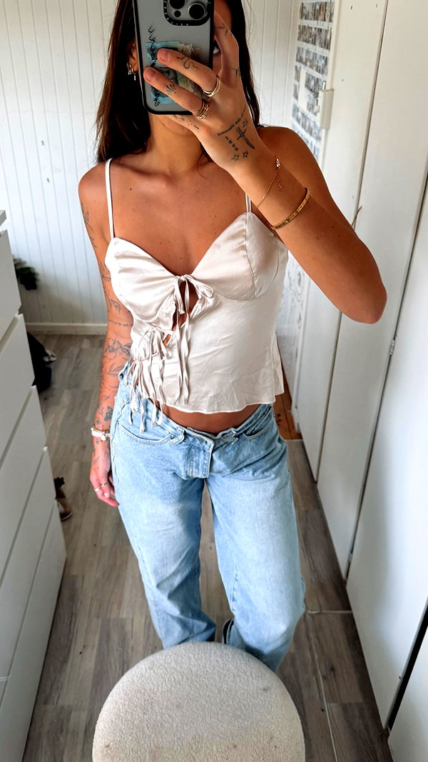emilyymcwilliam instagram image archive image