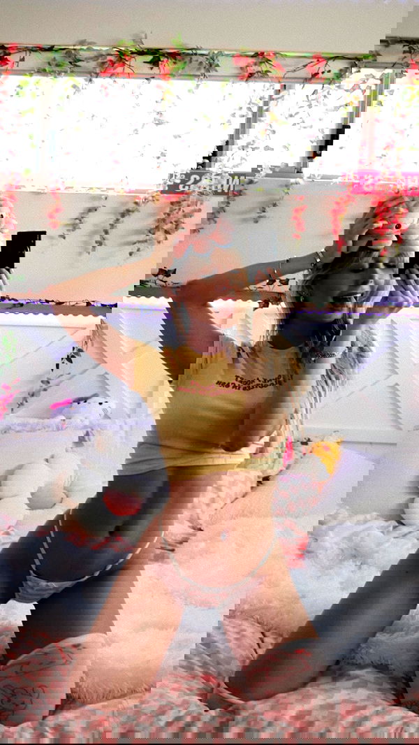 emxllouise2 image ~ Altpins