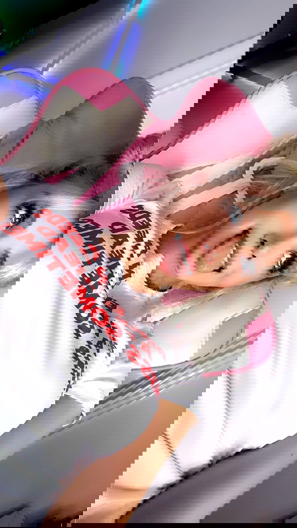 emxllouise2 image ~ Altpins