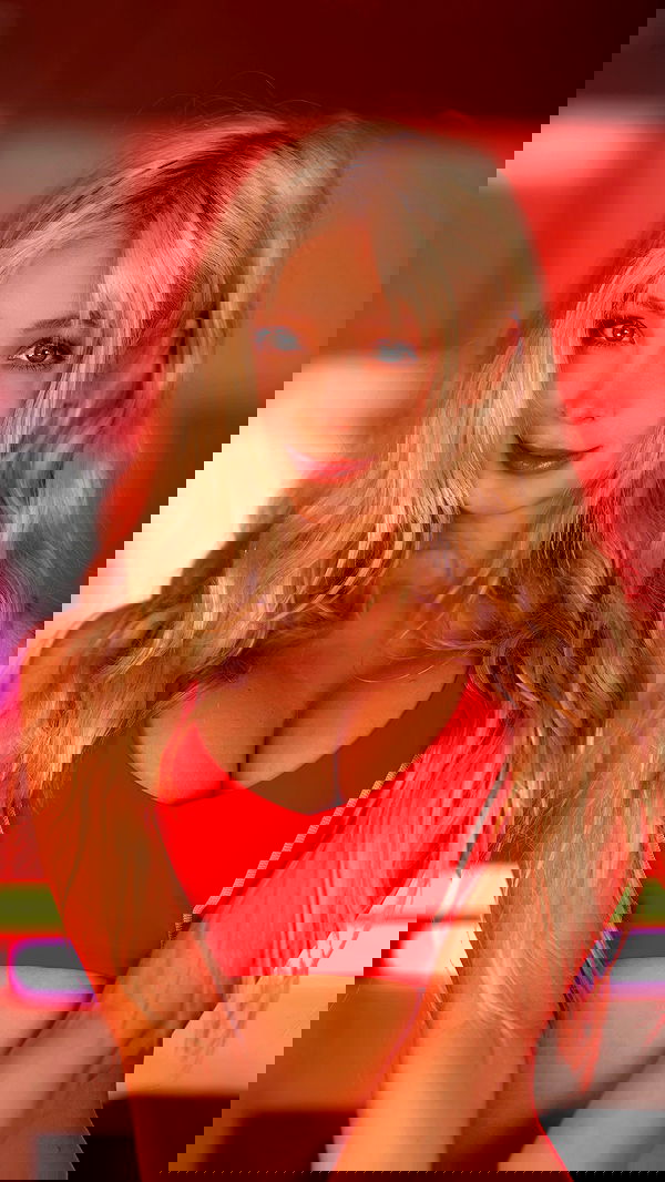 emxllouise2 image ~ Altpins