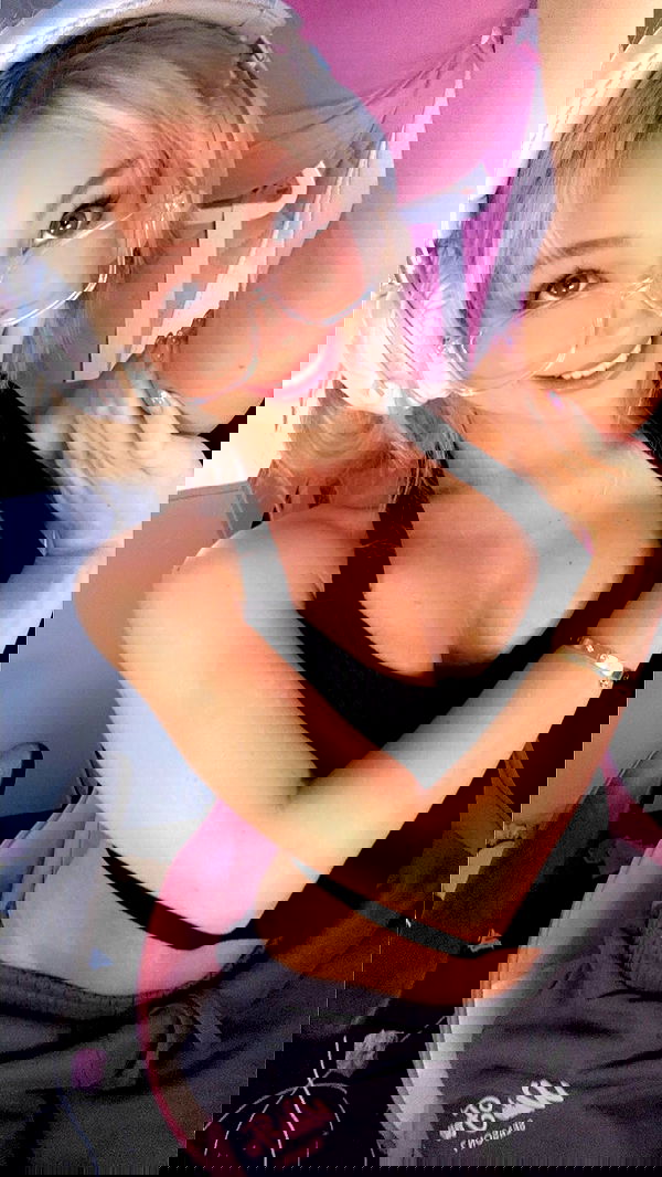 emxllouise2 image ~ Altpins