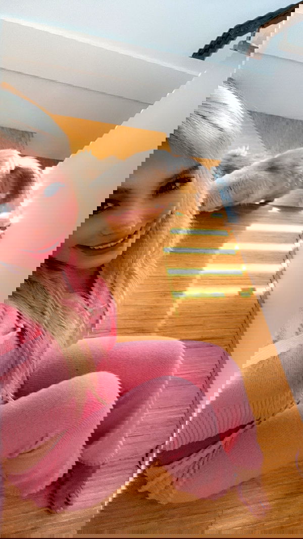 emxllouise2 image ~ Altpins