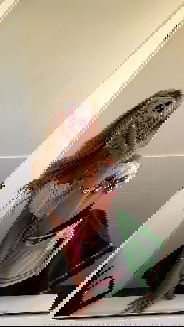 emxllouise2 image ~ Altpins