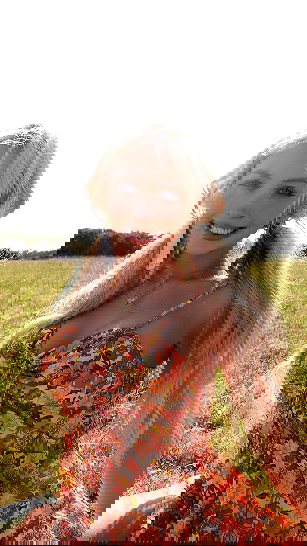 emxllouise2 image ~ Altpins