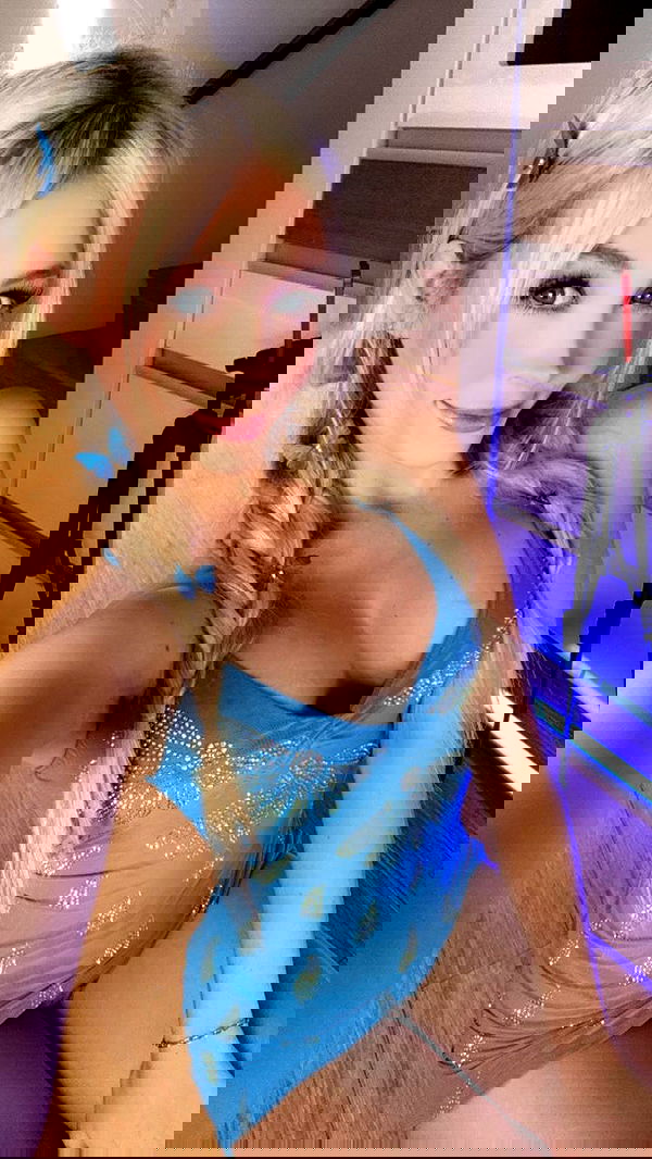 emxllouise2 image ~ Altpins