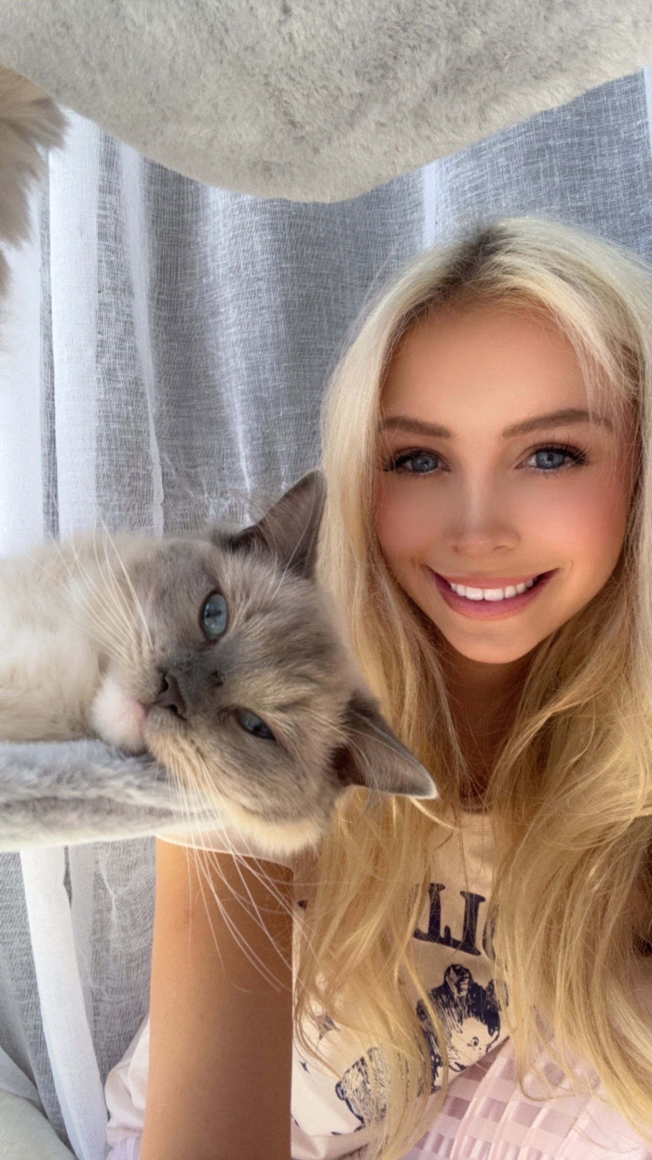 emxllouise2 instagram image archive image