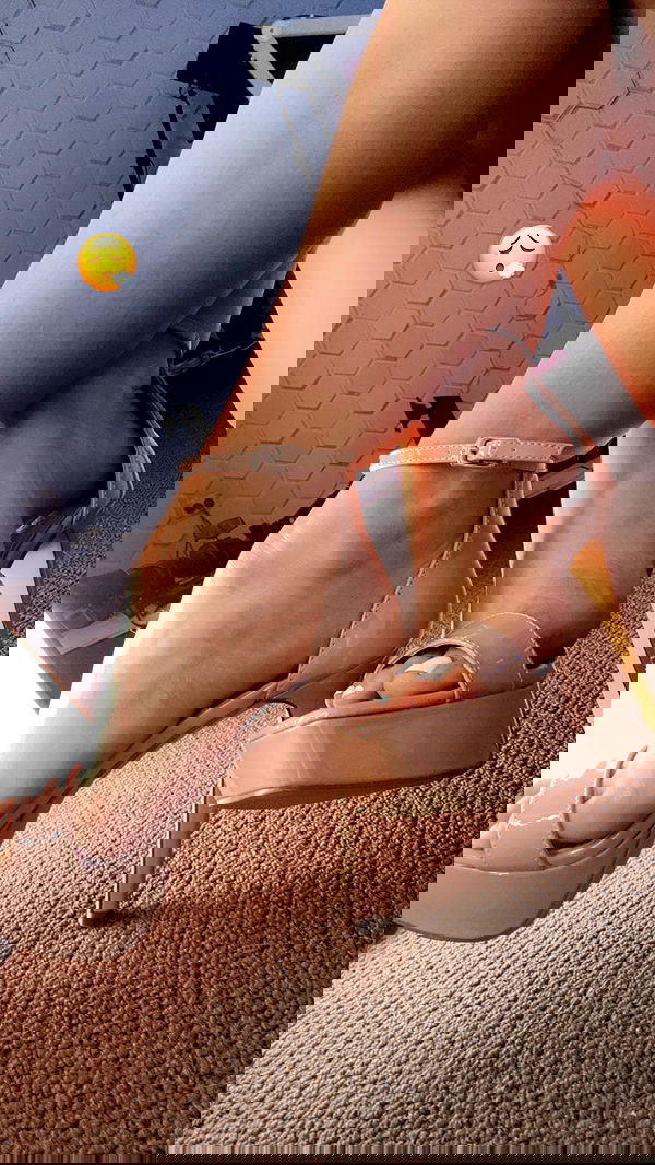 emxllouise2 image ~ Altpins