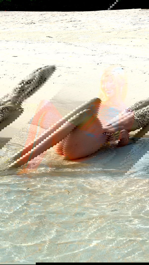 emxllouise2 image ~ Altpins