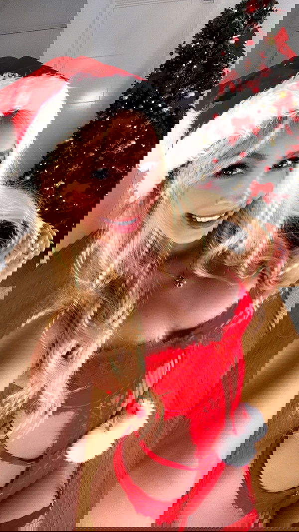 emxllouise2 image ~ Altpins