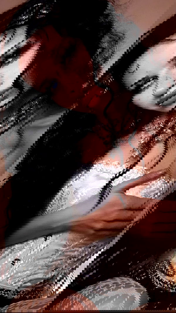 evameganosova image ~ Altpins