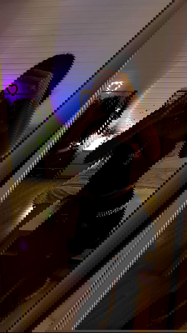 evameganosova image ~ Altpins