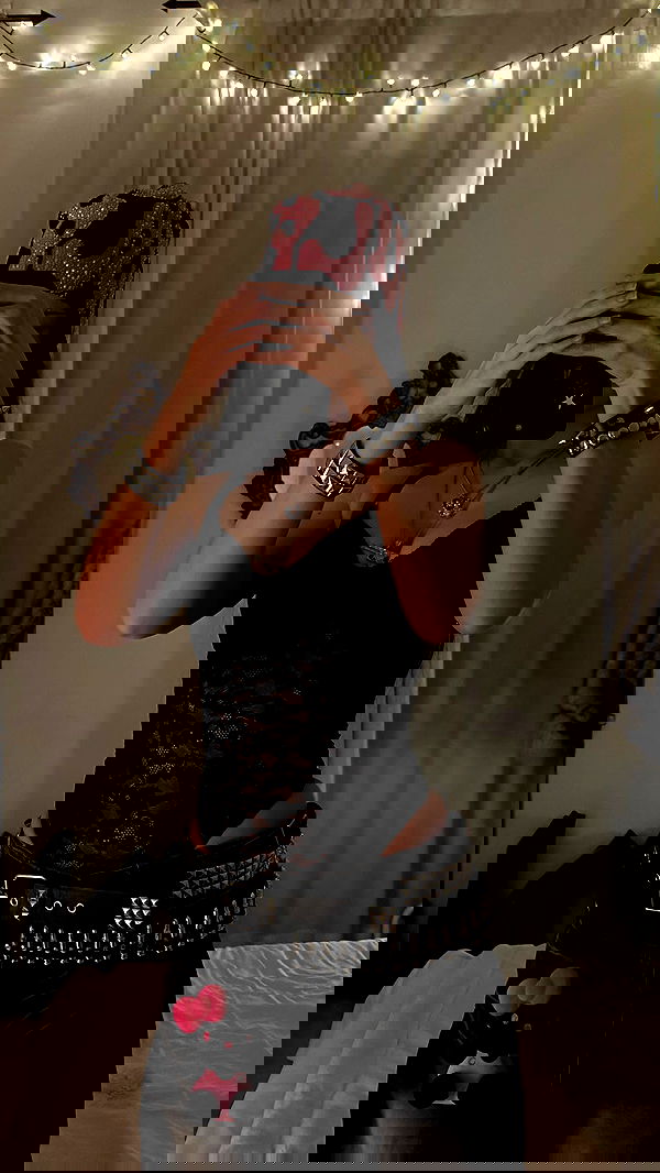 evameganosova image ~ Altpins